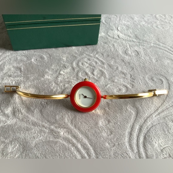 Beautiful Gucci interchangeable bezel watch💥💥💥 - Picture 4 of 10